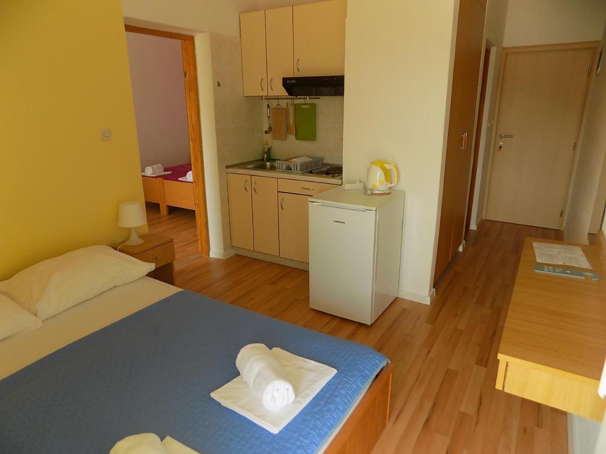 Apartments Galeb Pag - Beach พาก ภายนอก รูปภาพ