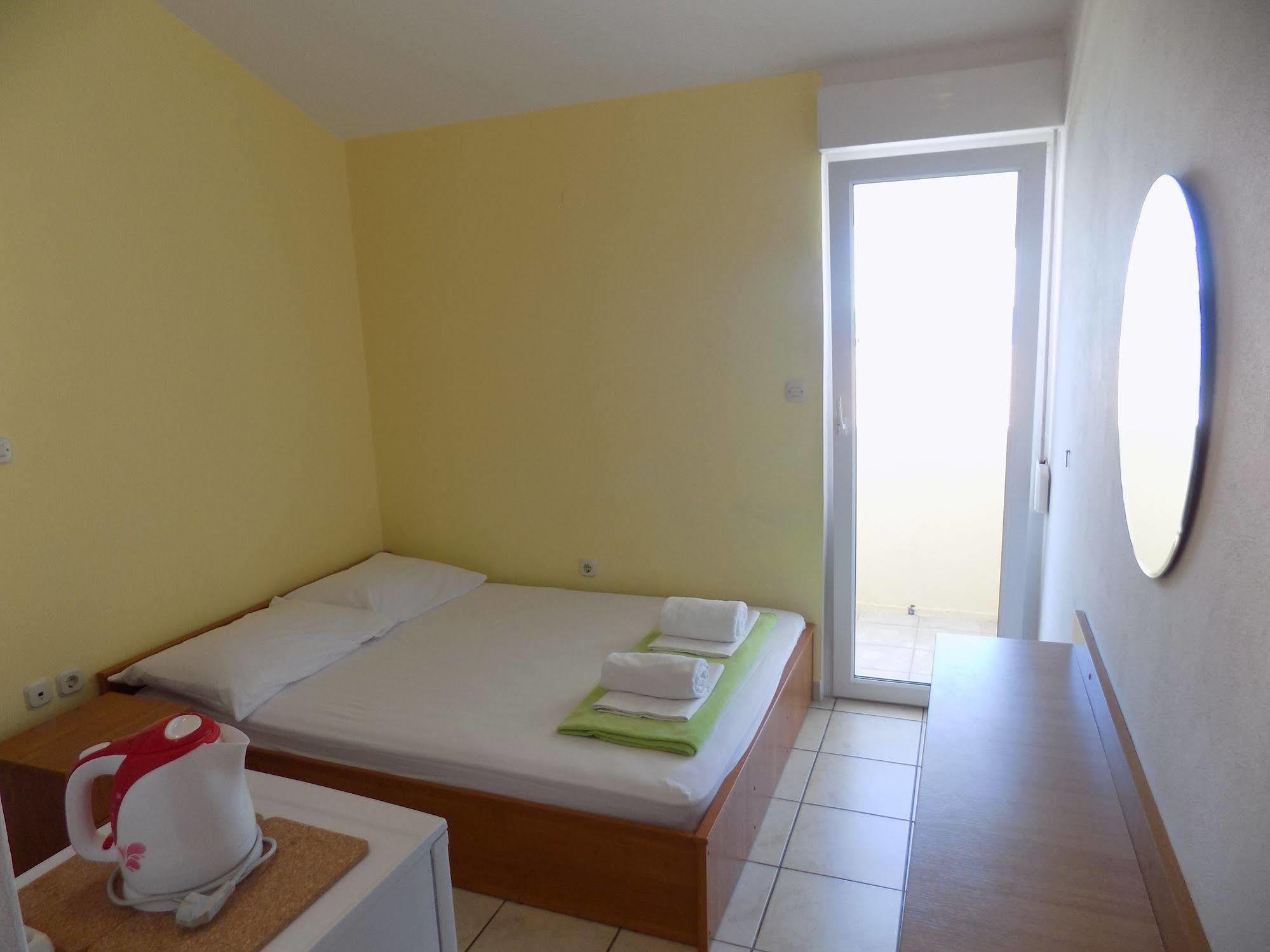 Apartments Galeb Pag - Beach พาก ภายนอก รูปภาพ